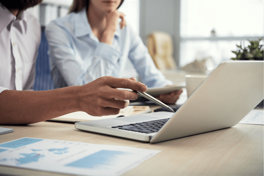 Automatización vs Gestión manual: qué es mejor en una asesoría